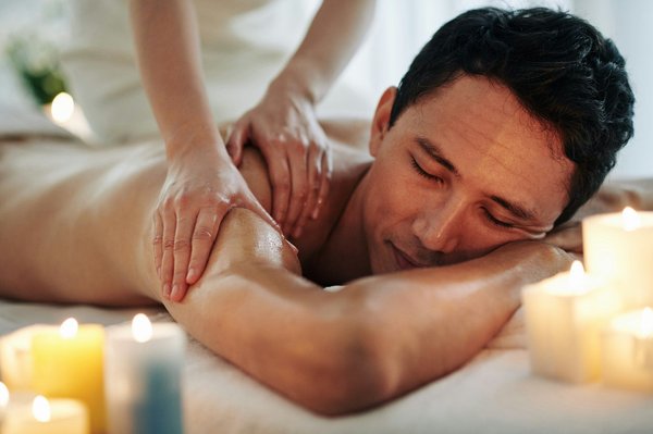 Découvrir le massage lingam à paris pour un bien-être total